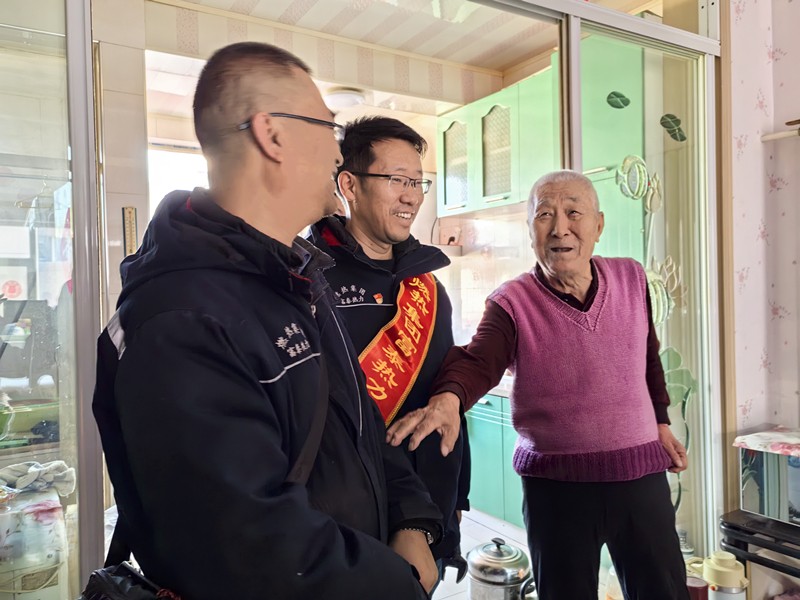 1729849107815925.jpg 劉大爺_副本.jpg